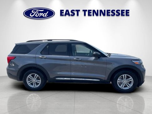 Used 2022 Ford Explorer XLT w/ Equipment Group 202A RWD image 2