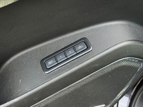 Used 2018 Chevrolet Tahoe LT AWD/4WD image 16