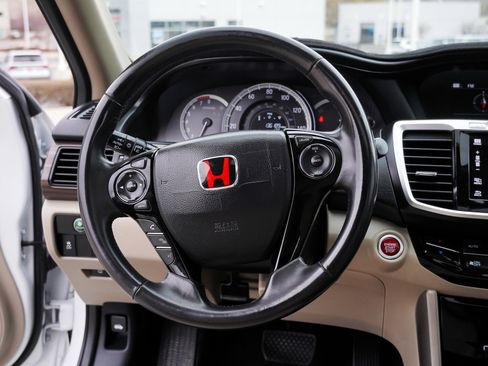 Used 2017 Honda Accord EX-L image 32