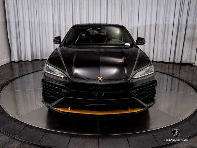 Used 2025 Lamborghini Urus SE AWD/4WD image 3