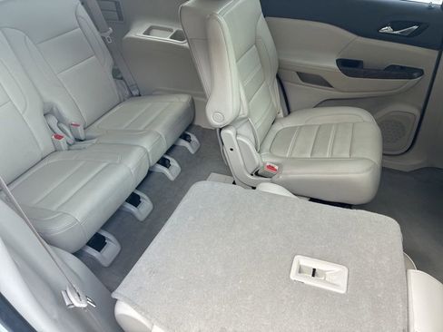 Used 2023 GMC Acadia Denali AWD/4WD image 10