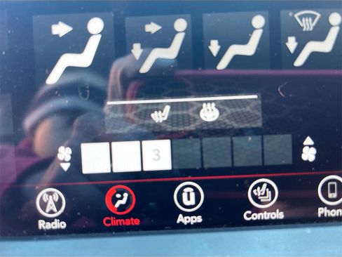 Used 2018 Dodge Durango GT image 19