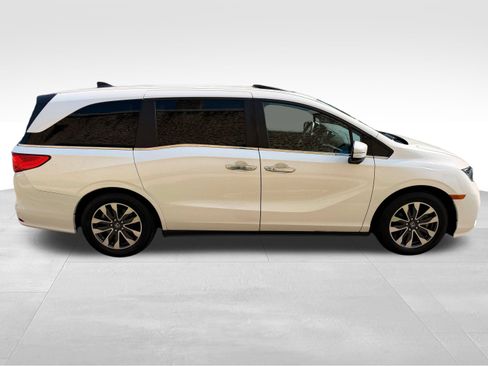 Used 2023 Honda Odyssey EX-L image 4