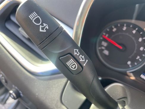 Used 2023 Chevrolet Equinox LT image 16