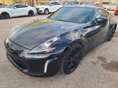 Used 2018 Nissan 370Z Coupe image 3