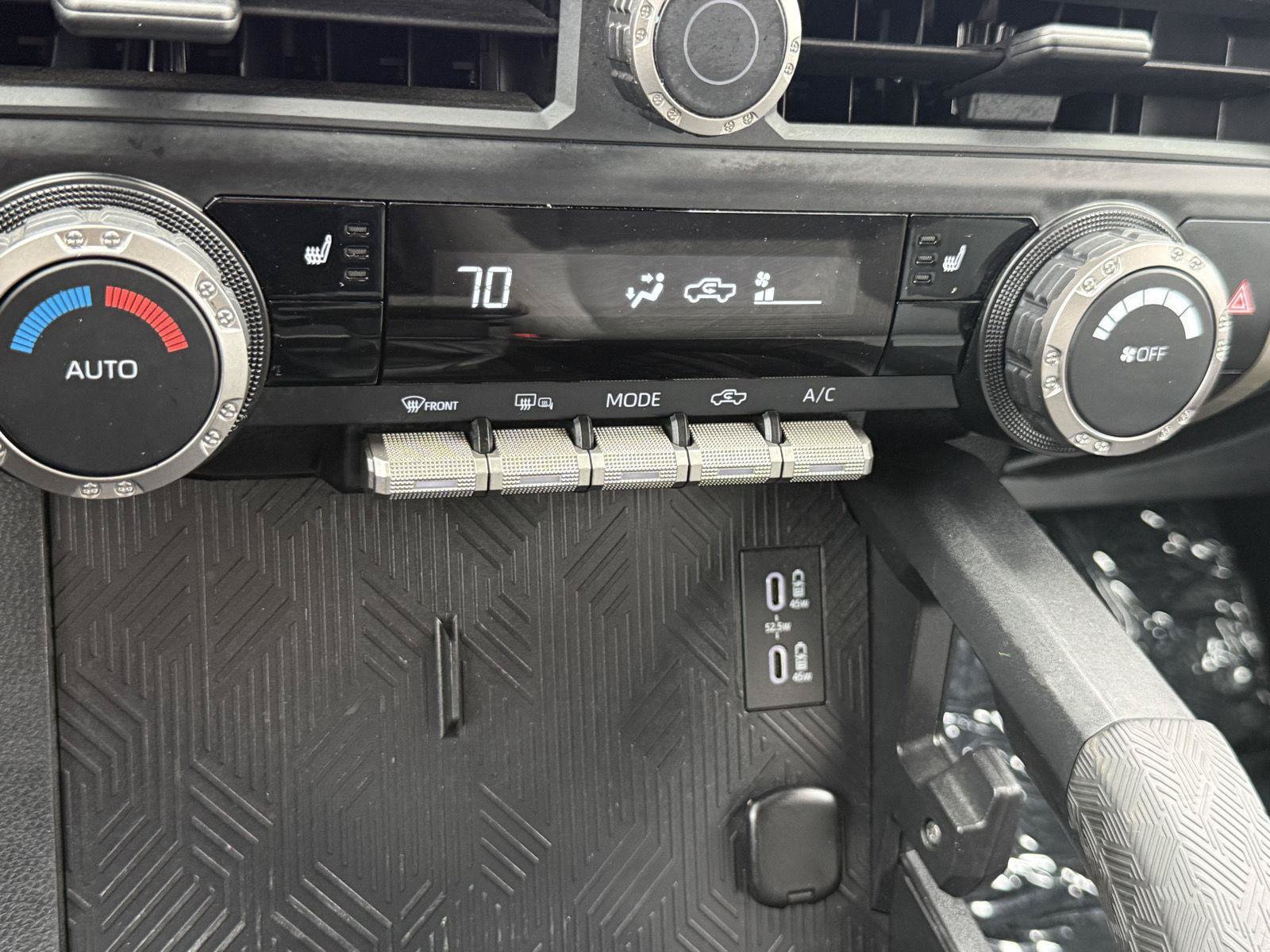 Used 2024 Toyota Tacoma TRD Off-Road AWD/4WD image 28
