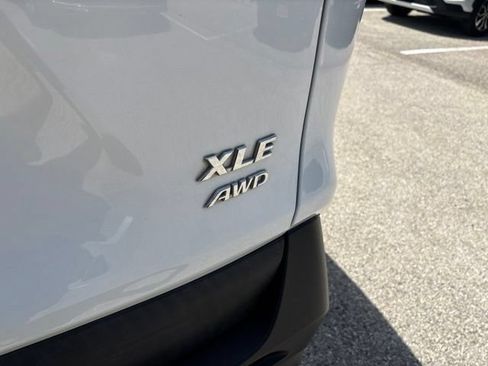 Used 2021 Toyota RAV4 XLE AWD/4WD image 13
