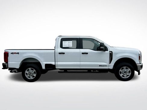 Used 2025 Ford F350 XLT image 4