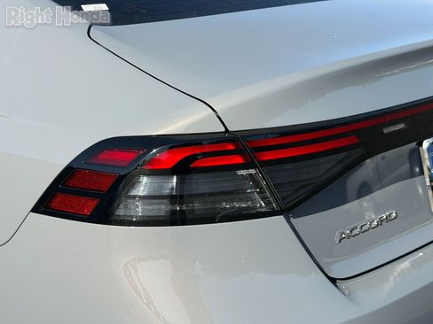 Certified 2025 Honda Accord SE image 10