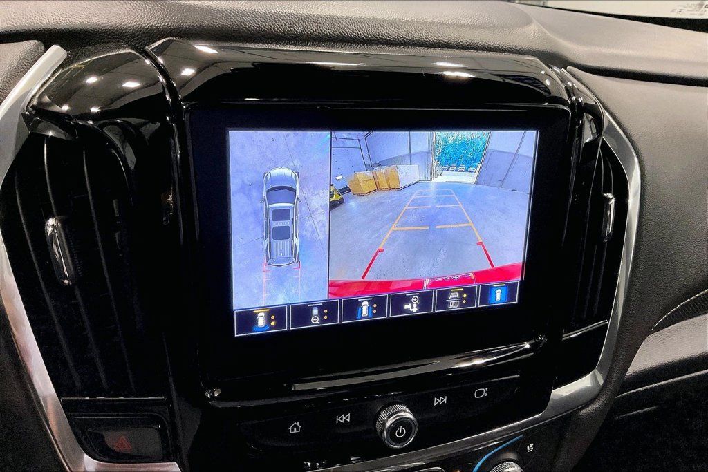 Used 2023 Chevrolet Traverse Premier AWD/4WD image 15