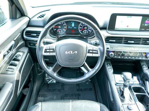 Used 2022 Kia Telluride EX w/ EX Premium Package image 22
