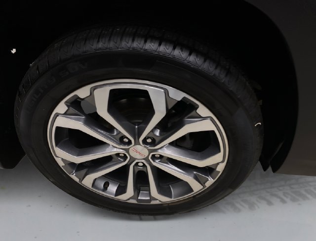 Used 2020 GMC Terrain SLT w/ Preferred Package AWD/4WD image 17