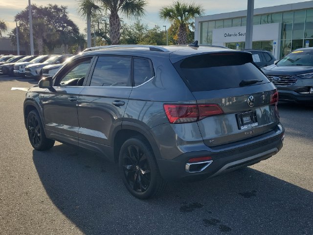 Certified 2024 Volkswagen Taos SE w/ Panoramic Sunroof Package FWD image 3