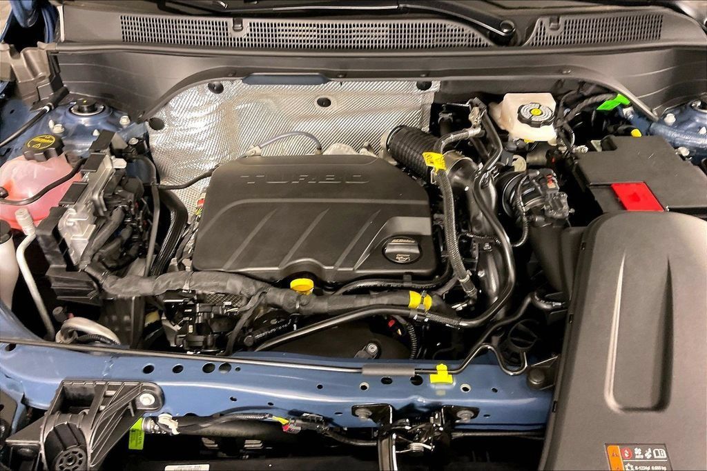New 2026 Buick Envista Sport Touring w/ Convenience I Package FWD image 2