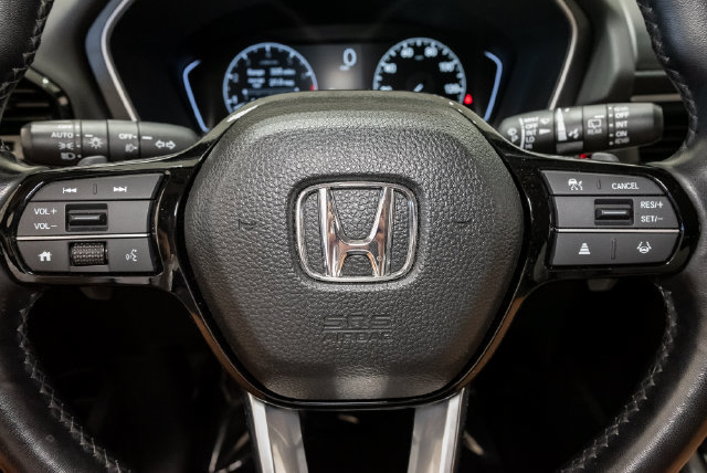 Used 2025 Honda Pilot EX-L image 12