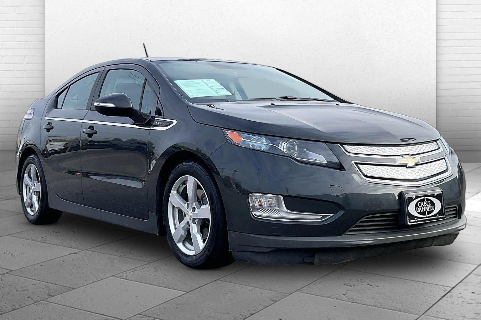 Used 2015 Chevrolet Volt FWD image 1