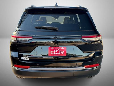 New 2026 Jeep Grand Cherokee Limited w/ Limited Altitude Package RWD image 6