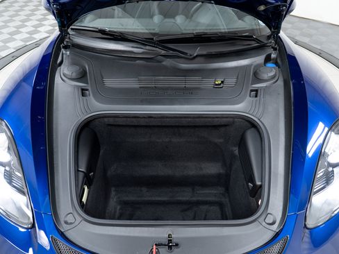 Certified 2021 Porsche 718 Cayman GT4 RWD image 13
