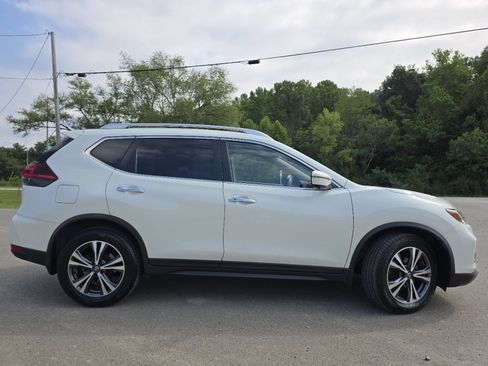 Used 2019 Nissan Rogue SV w/ Sun & Sound Touring Package FWD image 20