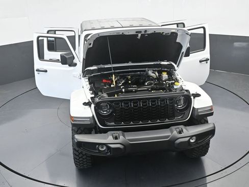 Used 2024 Jeep Gladiator Sport image 72