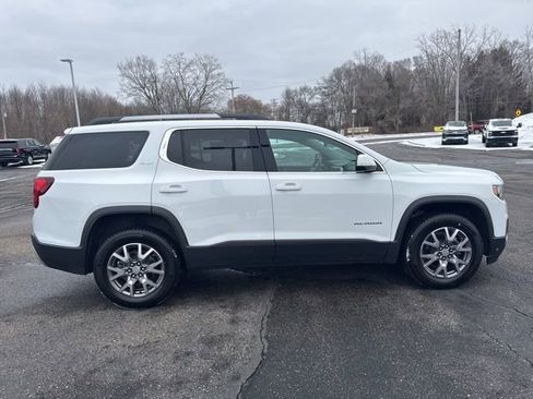 Used 2021 GMC Acadia SLT w/ LPO, Floor Liner Package image 2