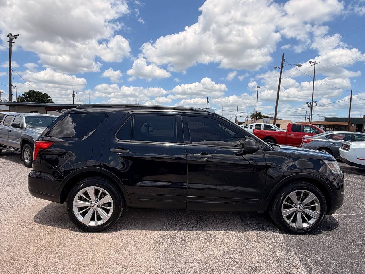 Used 2019 Ford Explorer FWD image 5