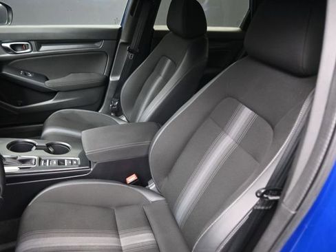 Used 2023 Honda Civic Sport image 19