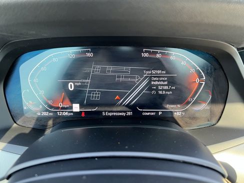 Used 2022 BMW X5 sDrive40i w/ Parking Assistance Package image 12