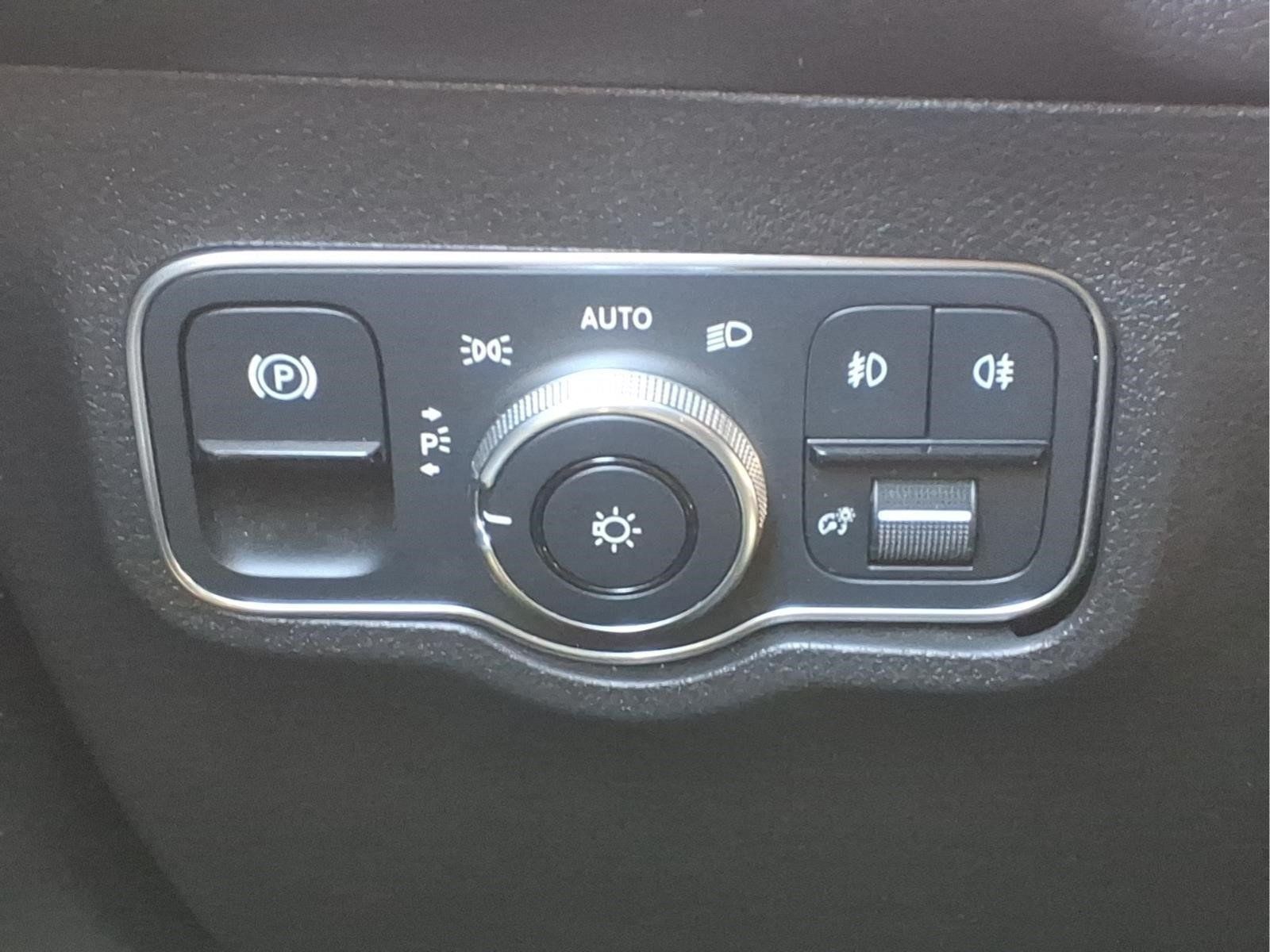 Certified 2022 Mercedes-Benz GLB 250 4MATIC image 23