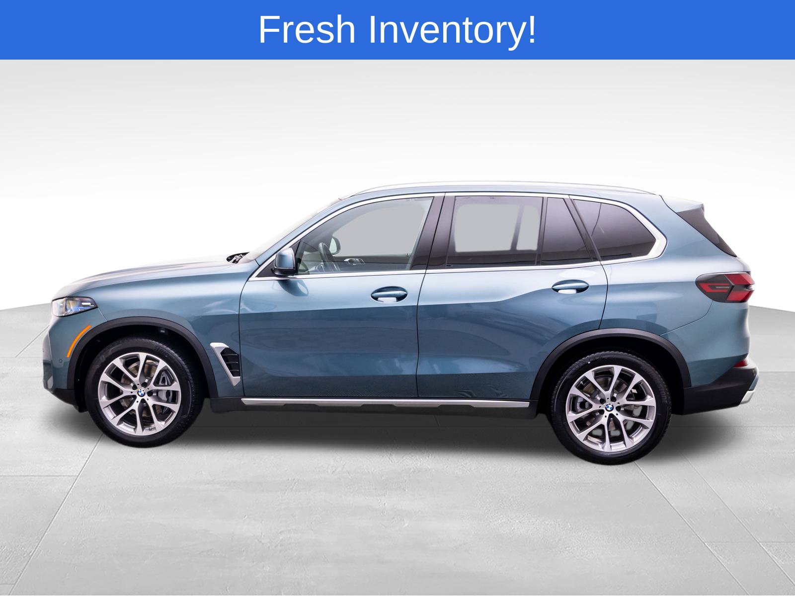 Certified 2026 BMW X5 xDrive40i w/ Climate Comfort Package AWD/4WD image 2