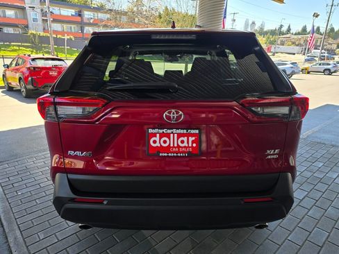 Used 2024 Toyota RAV4 XLE w/ Convenience Package image 6