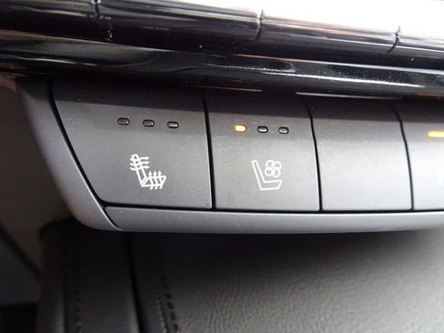 Certified 2024 Cadillac XT4 Sport AWD/4WD image 20