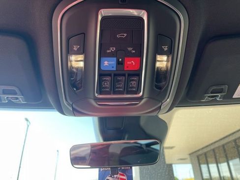 New 2026 Jeep Grand Cherokee L Limited w/ Limited Altitude Package AWD/4WD image 15