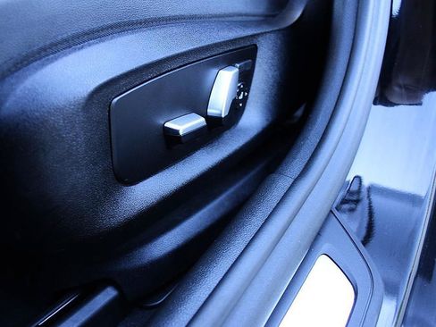 Used 2018 BMW 530i RWD image 13