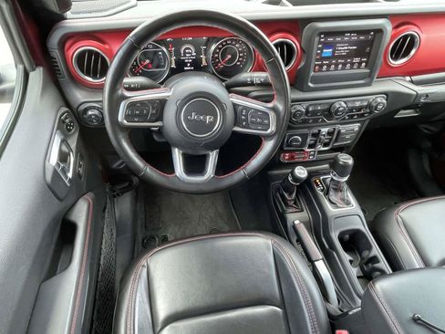 Used 2021 Jeep Gladiator Rubicon w/ Cold Weather Group AWD/4WD image 11
