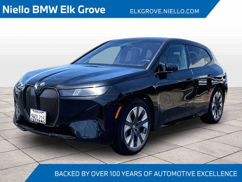 Used 2026 BMW iX xDrive60 AWD/4WD image 1