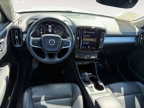 Used 2019 Volvo XC40 T5 Momentum AWD/4WD image 15