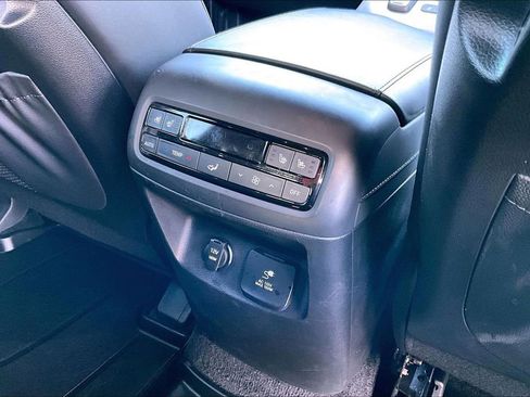 Used 2024 Hyundai Palisade Calligraphy image 33