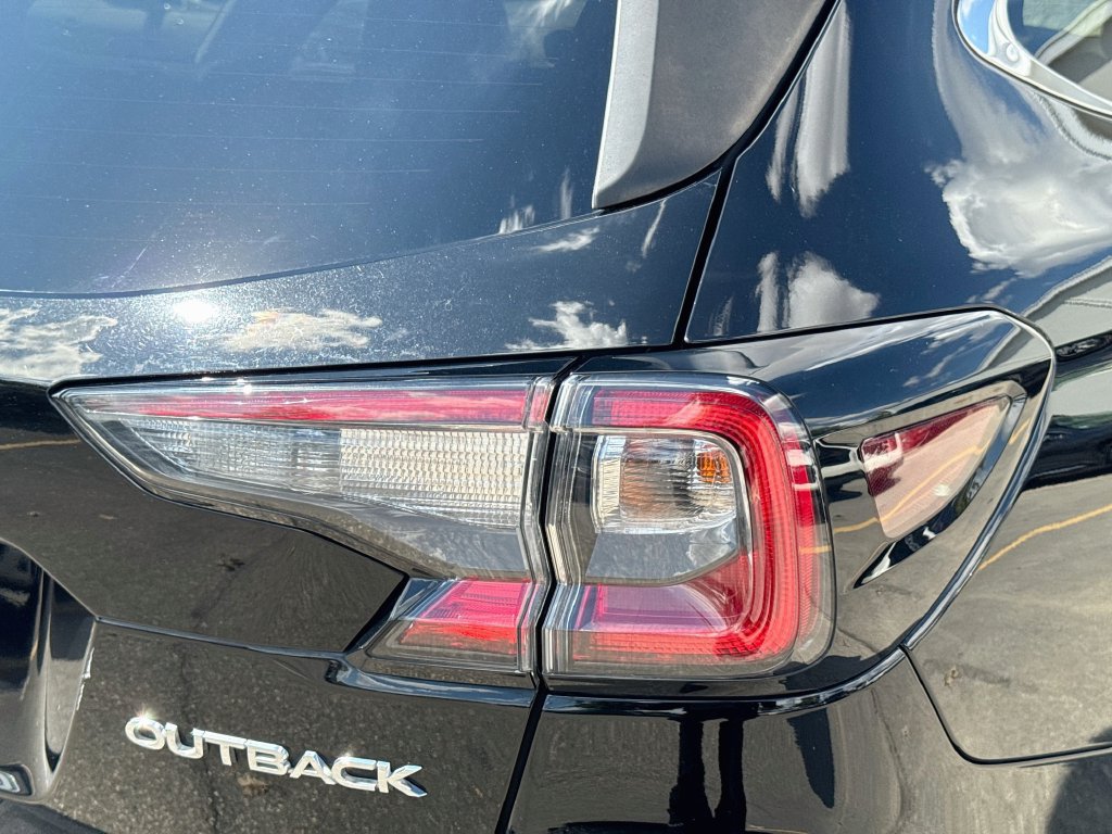 Used 2021 Subaru Outback Limited AWD/4WD image 33
