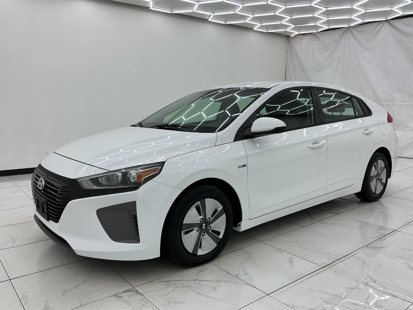 Used 2018 Hyundai Ioniq Blue FWD image 6