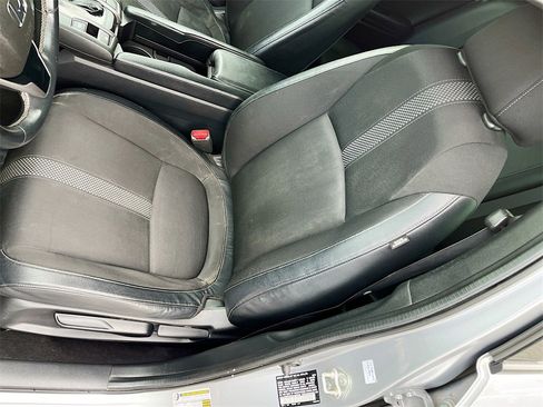 Used 2020 Honda Civic Sport image 18