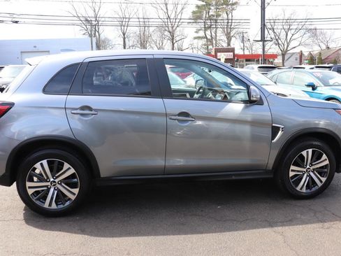 Used 2025 Mitsubishi Outlander Sport SE image 6
