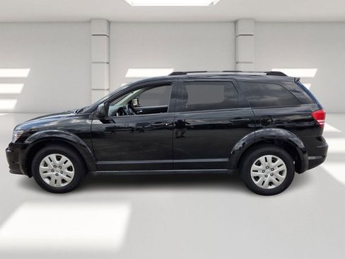 Used 2020 Dodge Journey SE image 2