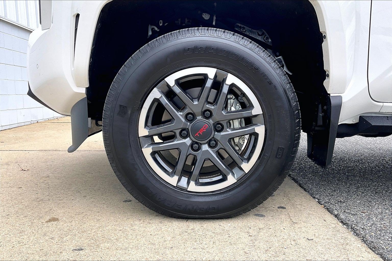 Used 2024 Toyota Tacoma TRD Sport w/ TRD Sport Upgrade Package AWD/4WD image 11