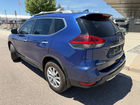 Used 2019 Nissan Rogue SV AWD/4WD image 3