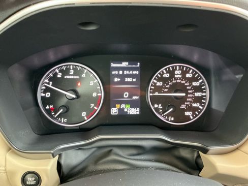 Certified 2025 Subaru Outback Limited AWD/4WD image 14