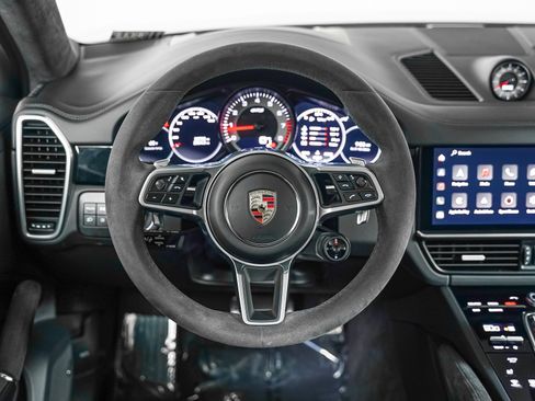 Certified 2023 Porsche Cayenne GTS AWD/4WD image 17