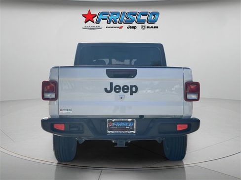Used 2024 Jeep Gladiator Sport image 8