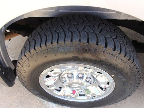 Used 2014 Nissan NV 3500 SL w/ Technology Package RWD image 39