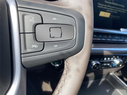 New 2026 GMC Sierra 2500 SLT w/ SLT Premium Package image 25